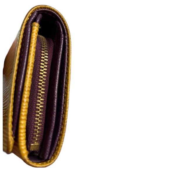 Louis Vuitton Epi Porte Monnaie Billets Tresor Leather Bifold Wallet - Picture 10 of 16